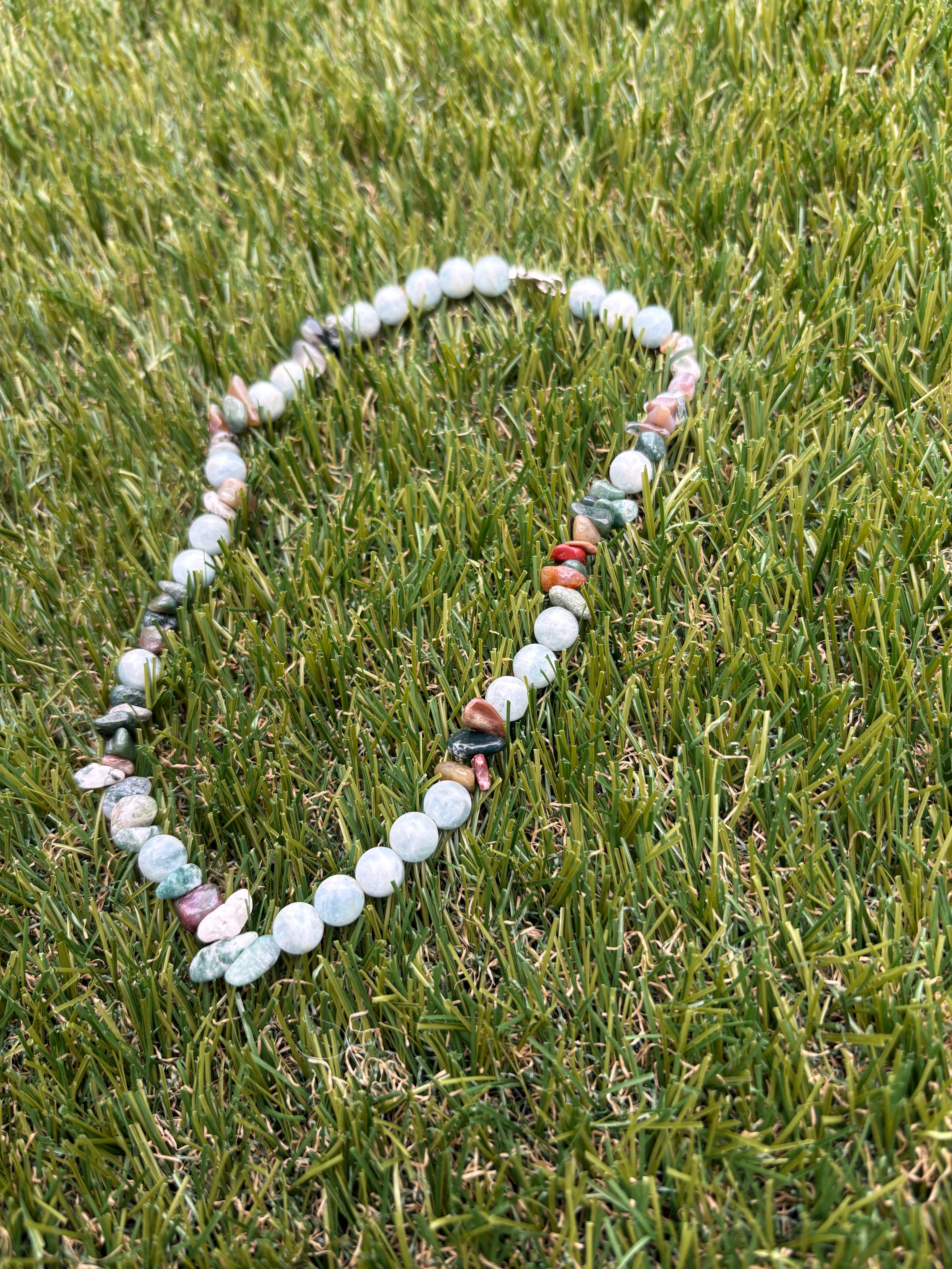Collier de pierres naturelles
